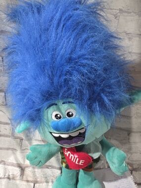 Trolls Valentine Door Greeter.  25 Inches